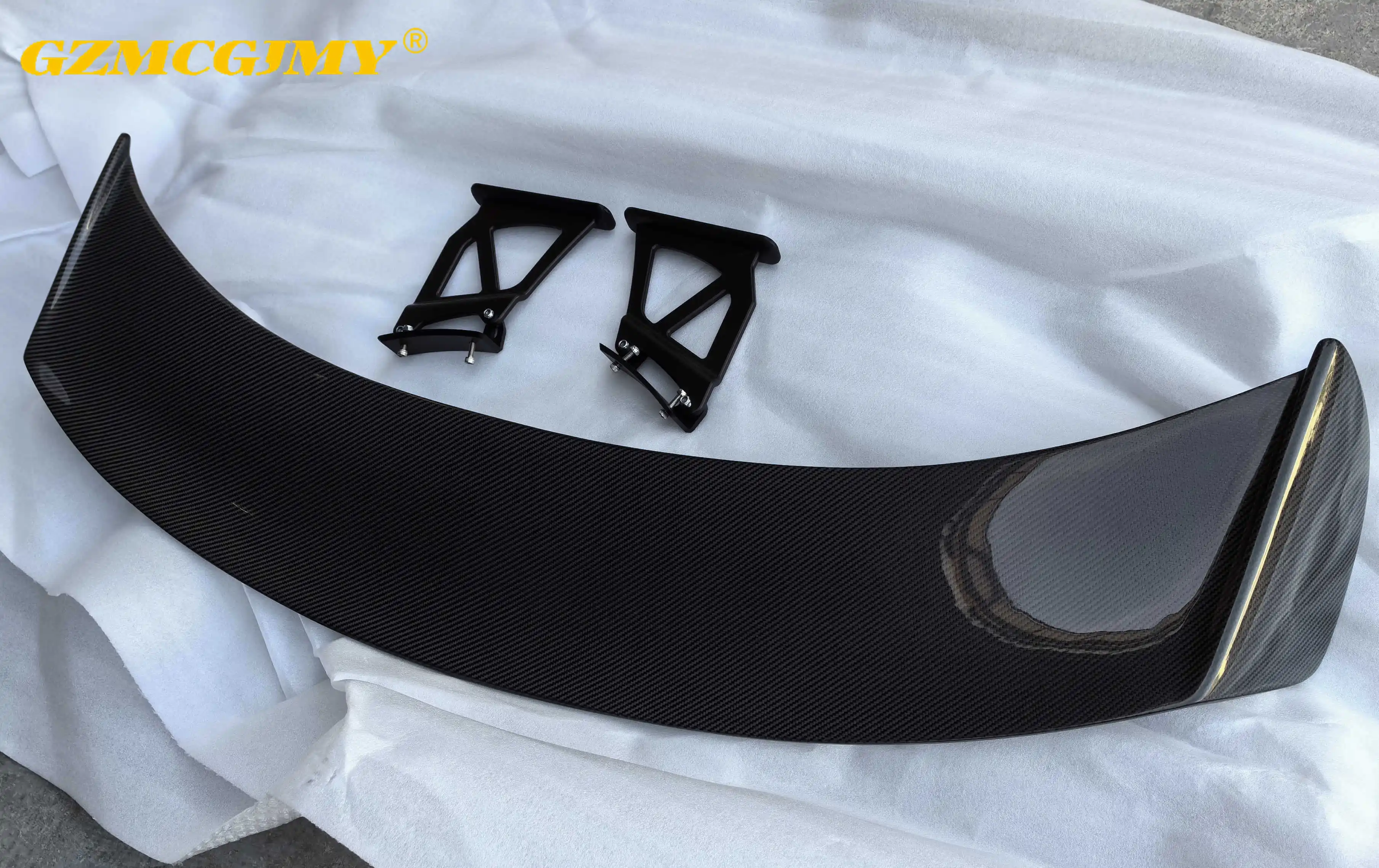 High quality carbon fiber spoiler suitable for Porsche 982 718 carbon fiber spoilers