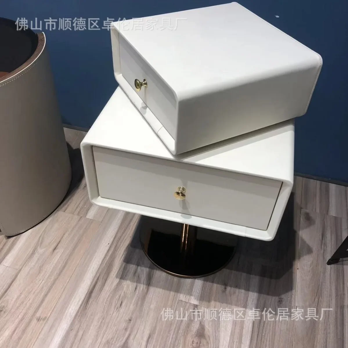 Cream wind bedside table Nordic modern simple rotating bedside table Mini personality creative Internet celebrity sugar cube sto