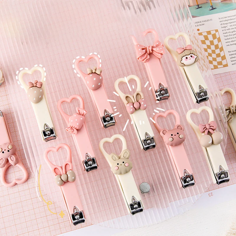 Cartoon Love Nail Clippers Cute Mini Household Anti-splash Folding Manicure Clippers