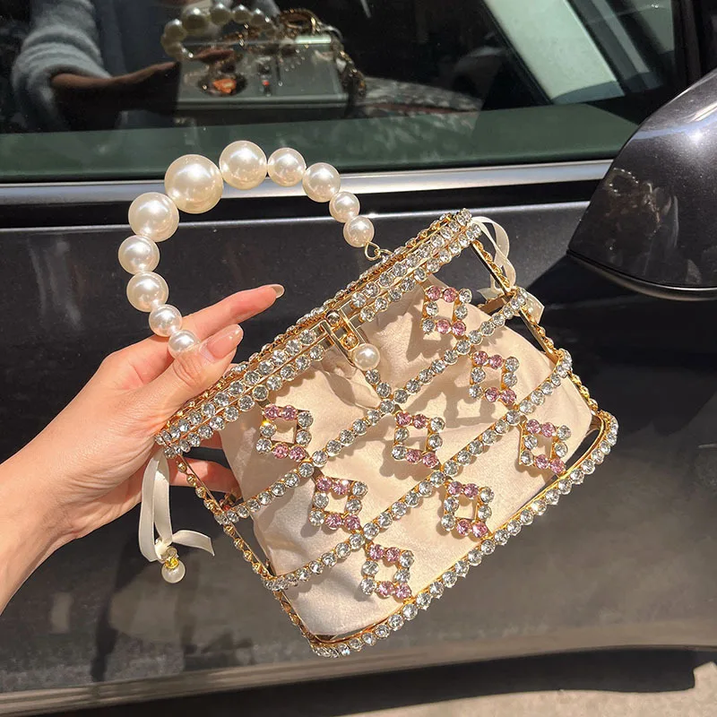 2025 New Diamond Pearl Bucket Bags Luxury Chain Shoulder Crossbody Bags Ladies Elegant Evening Bags Party Wedding Clutch