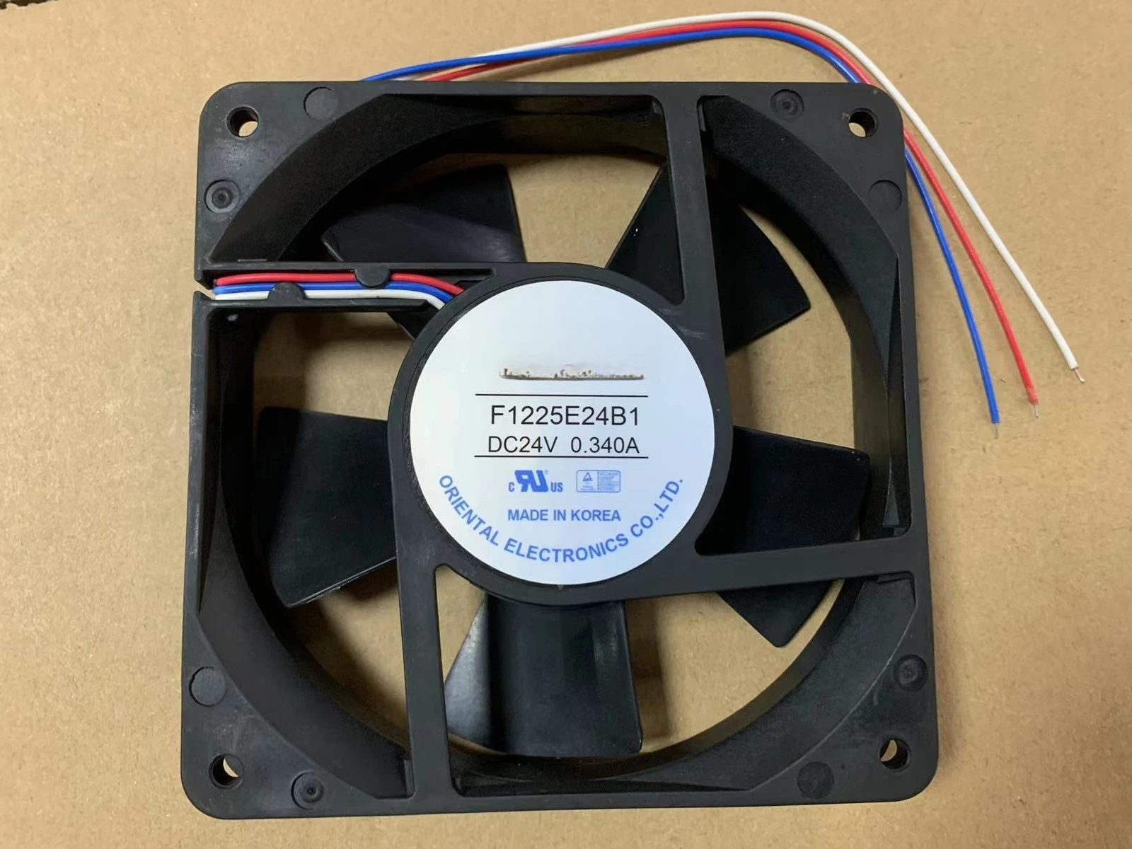 

For NONOI F1225E24B1 24V 0.34A 3-wire 120*120*25mm Chassis Cooling Fan