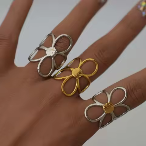 Stainless Steel Hollow Daisy Flower Rings for Women Simple Gold Silver Color Open Ring Anti Allergic Rust Proof Stylish Jewelry