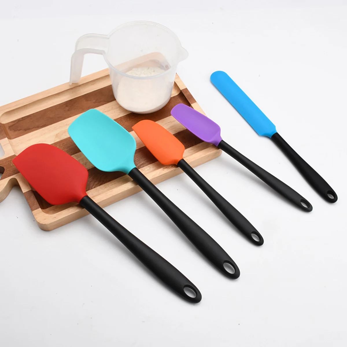 

5PCS Silicone Scraper Baking Tool Cream Scraper Cake Scraper Semi Transparent Handle High Temperature Resistant