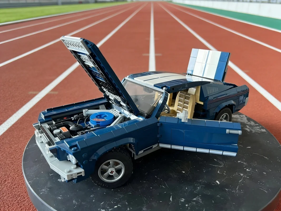 New MOC Blue Sports Car Model 1471Pcs Home Ornament Building Blocks Gift for Boys