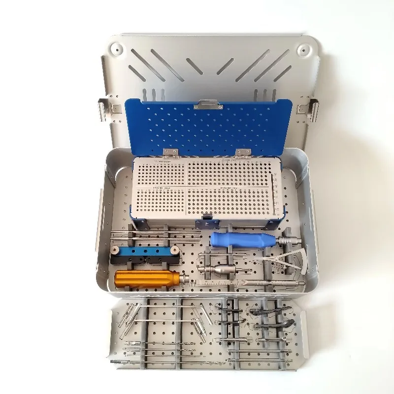 High Quality Orthopedic Set for Dogs Veterinary Surgical Instruments Featuring Syringes and Forceps