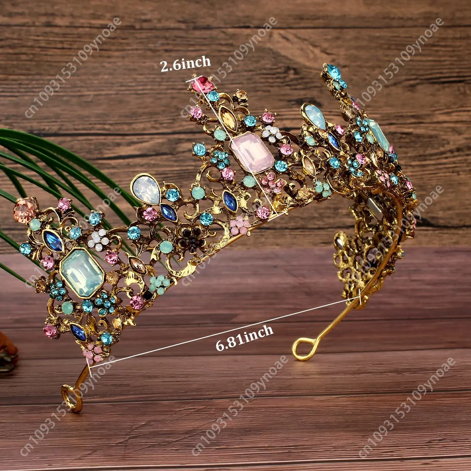 Рисунок 3 - Винтажные короны в стиле барокко для женщин