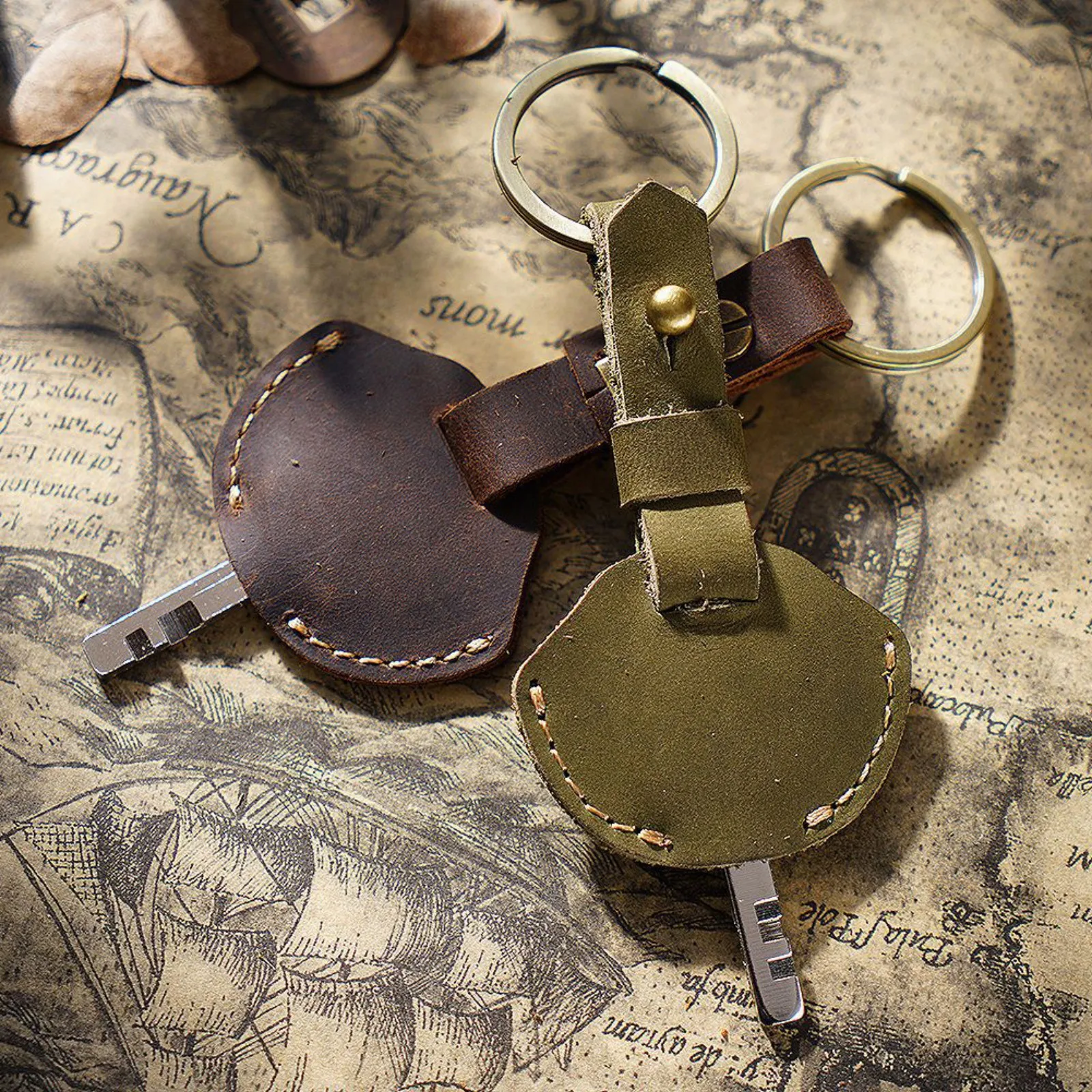 غطاء غطاء مفتاح من الجلد الطبيعي مع حلقة سلسلة مفاتيح، حافظة مفاتيح جلدية أنيقة على شكل سلسلة مفاتيح للسيارة للنساء والرجال