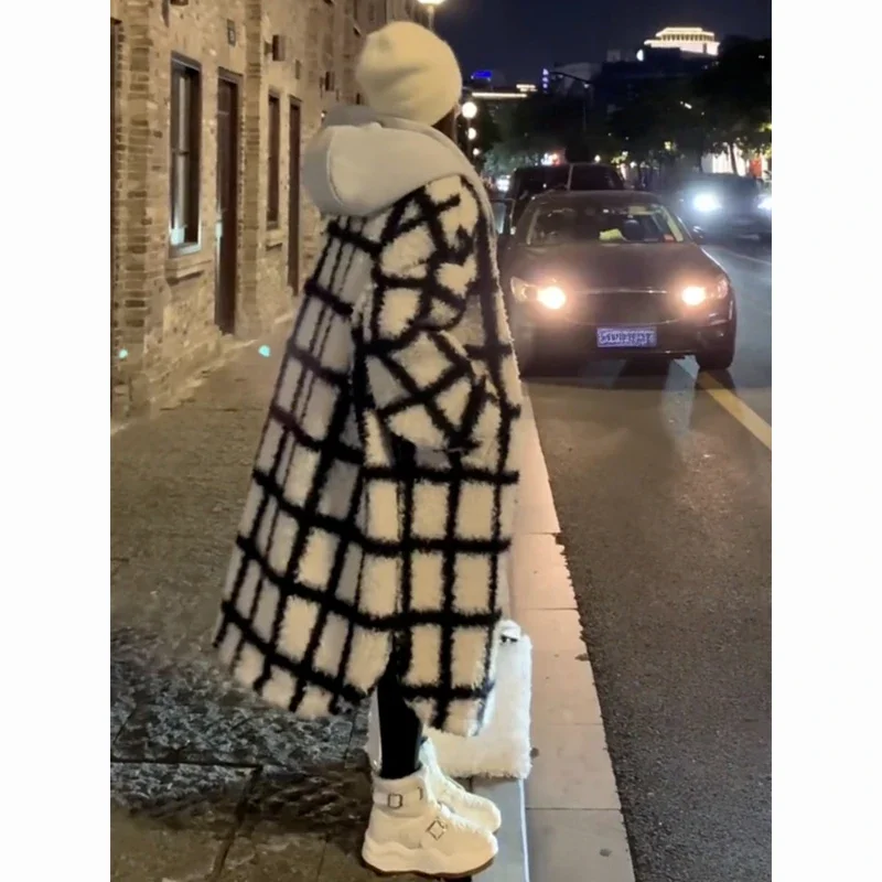 

New Small Fashion Temperament Checkered Hooded Big Coat Women 2024 Autumn and Winter Korean Version Loose Slim Long Warm Coat