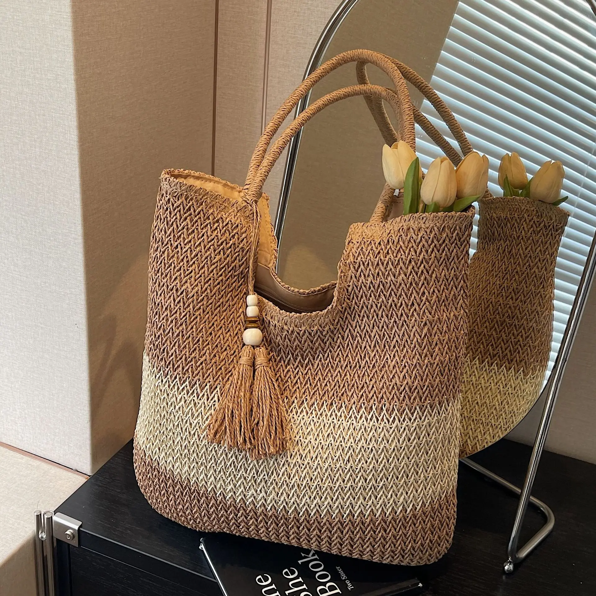 

Large Capacity Commuting Leisure Grass For Women 2025 New Vacation Beach Woven Single Shoulder Tote Bag