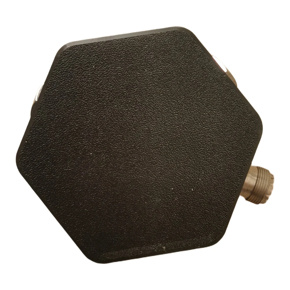 V200 Shortwave Antenna Mount with Integrated 200W Balun for Efficient 1-50 MHz Signal Handling and Transmission