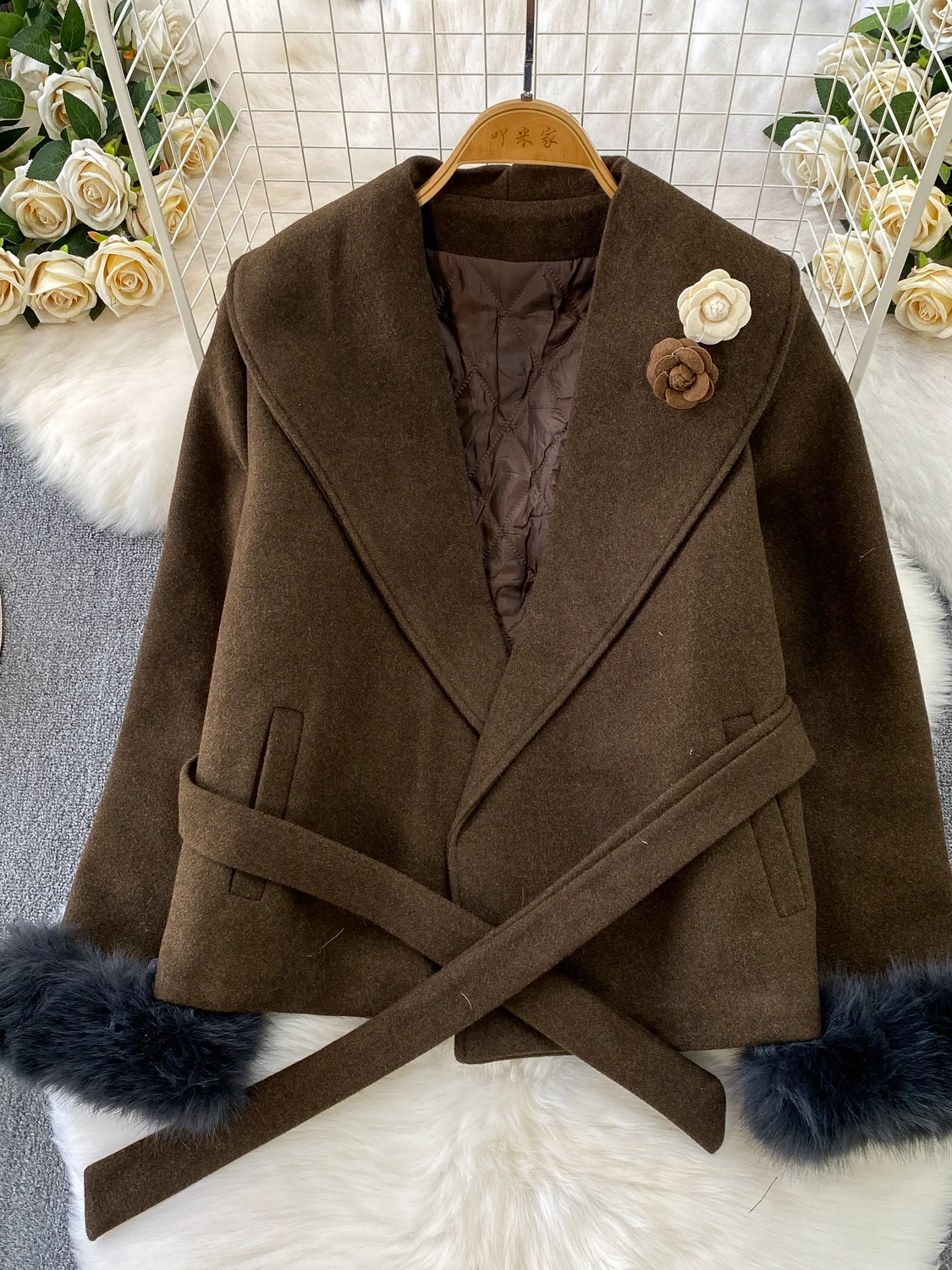   Floral Embellied And Ort Rock Set Heavy Stickerei Sve Splicing 3D Flower Design Faionable Two-Pie...