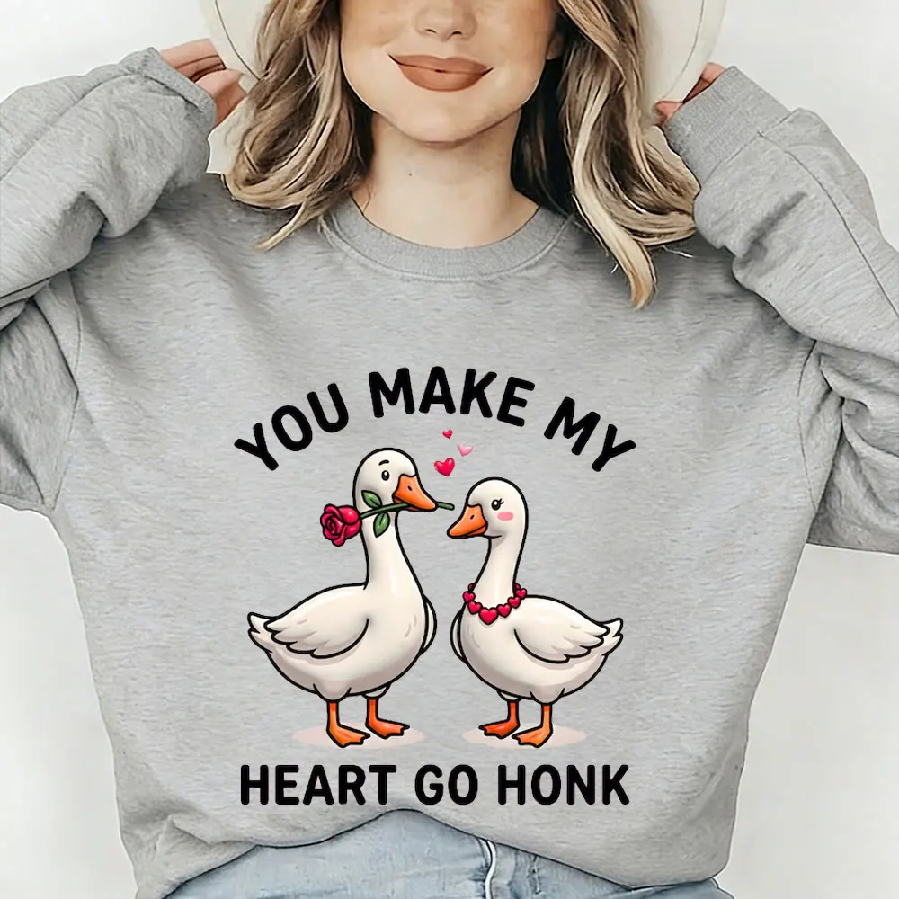 เสื้อสเวตเตอร์ลายห่านวันวาเลนไทน์สุดฮา คุณทำให้หัวใจฉันเต้นดังกระดิ่ง คู่รักน่ารัก ห่านวาเลนไทน์ แค่ห่านรักใคร่ เสื้อสเวตเตอร์ลายห่าน
