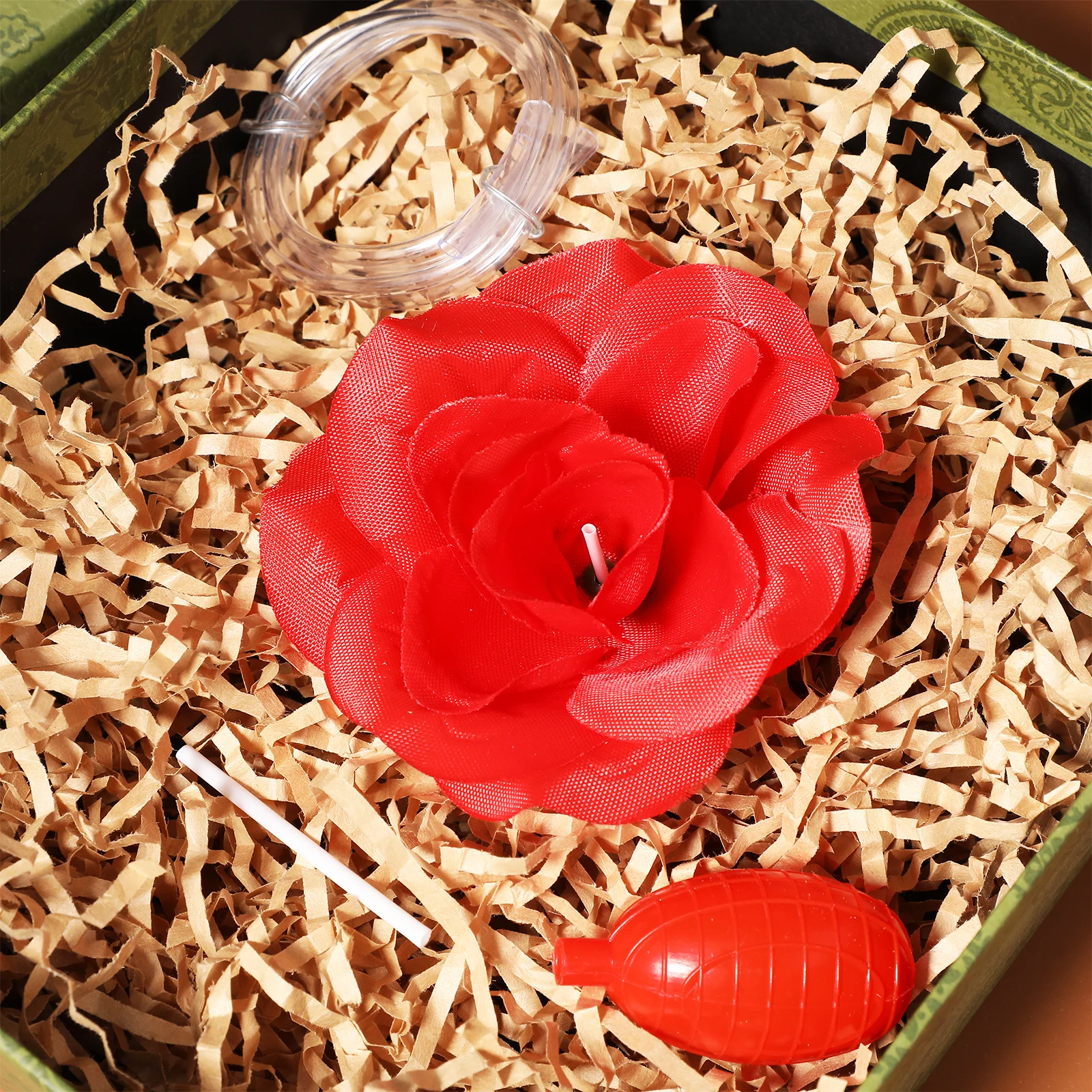 1pc Water Spraying Rose Brooch Premium Plastic Durable Creative Flower Shaped Chic Novelty Party Prom Banquet Daily Wear