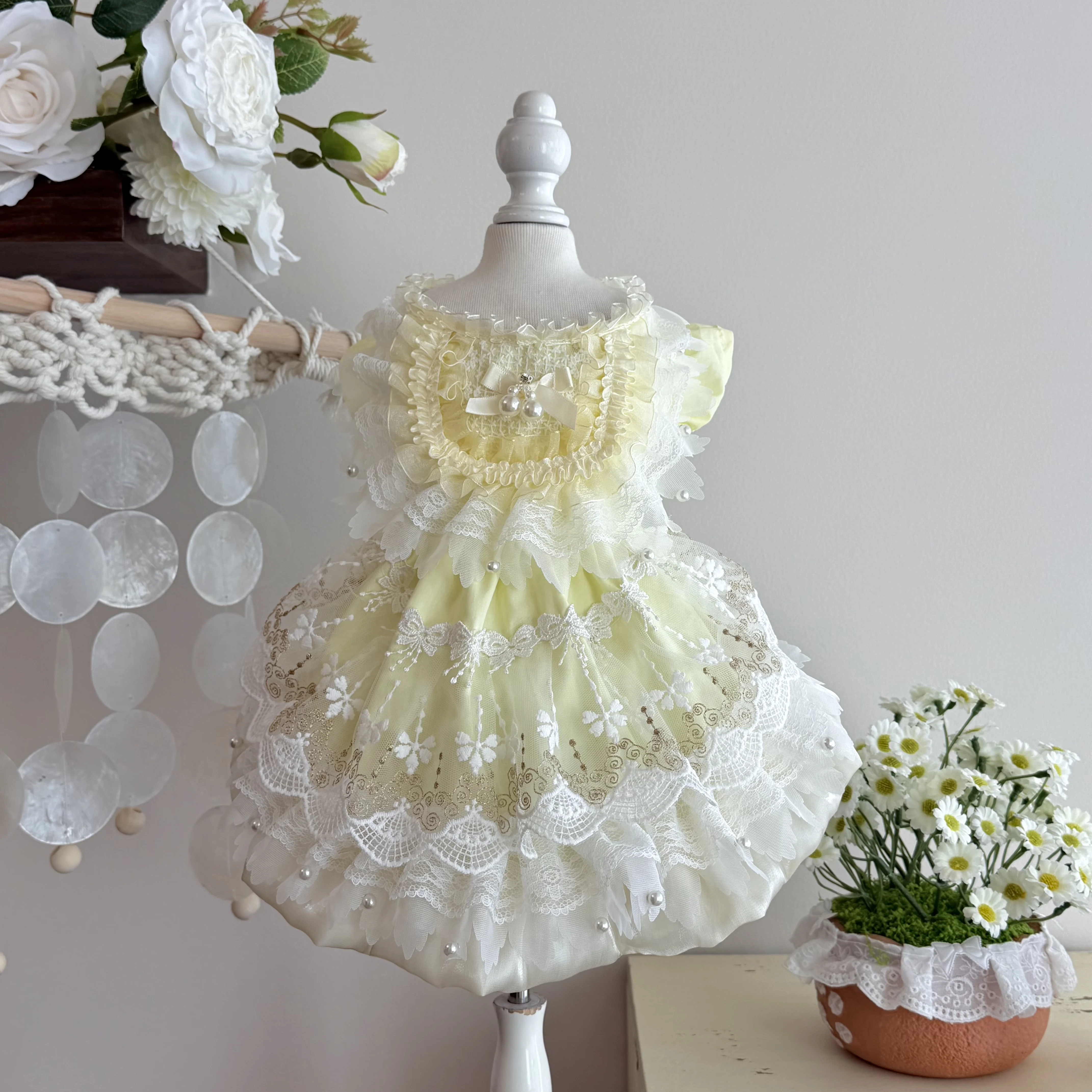 

Fashion Elegant Yellow Puppy Dog Skirts Clothing Luxury Handmade Embroidery Lace Princess Dress for Small Medium Dog Pet Clothes