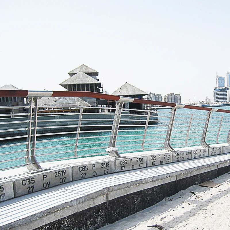 Customization Stainless Steel Railing Outdoor Glass Railing Balustrade Balcony Balustrade Design Project for Hotel/villa Glass