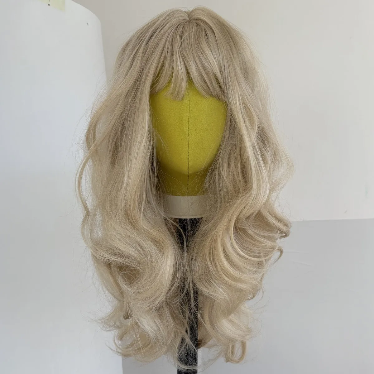 

Длинный волнистый костюмный парик блондинки с челкой, синтетические волосы, термостойкие
