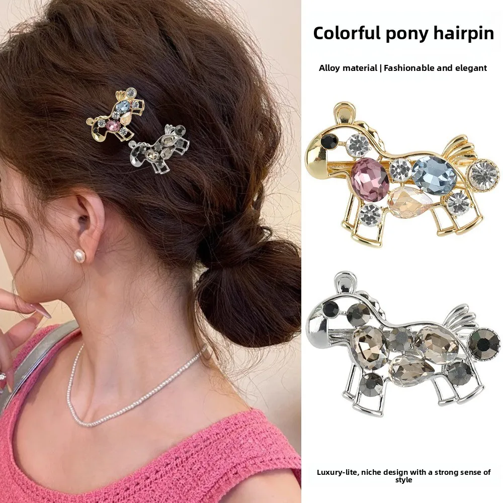 

Elegant Zinc Alloy Horse Hairpin Y2K Chinese Cartoon Hair Clip Side Clip Zodiac Rhinestone Edge Clip Daily
