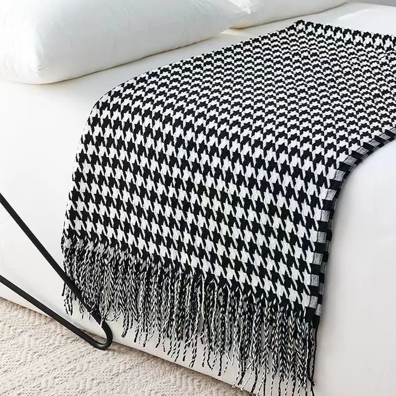 Nordic Two-Color Checkered Woven Blankets Multi Use Office Nap Blanket and Sofa Cover Exquisite Bed End Blanket for Homestays