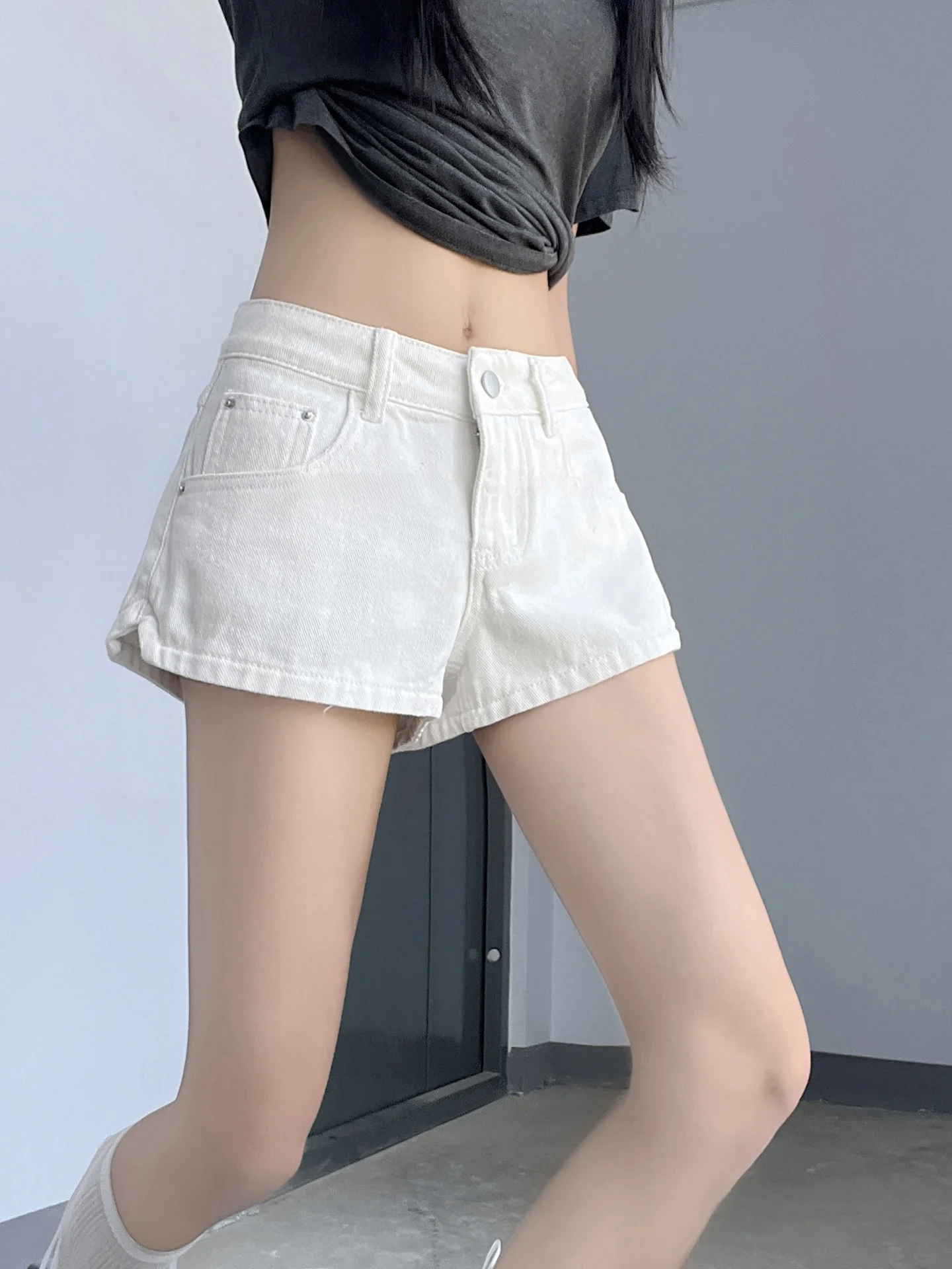 

Сладкие и пикантные американские джинсовые шорты с низкой посадкой, эластичные, для похудения, женские, летние, тонкие, А-силуэт, суперкороткие шорты