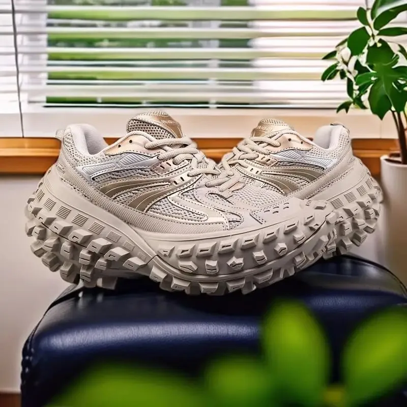 

New Men Women Soccer Shoes Society Cleats Professional Boy Football Shoes Indoor Non Slip Training Football Field Boots Unisex