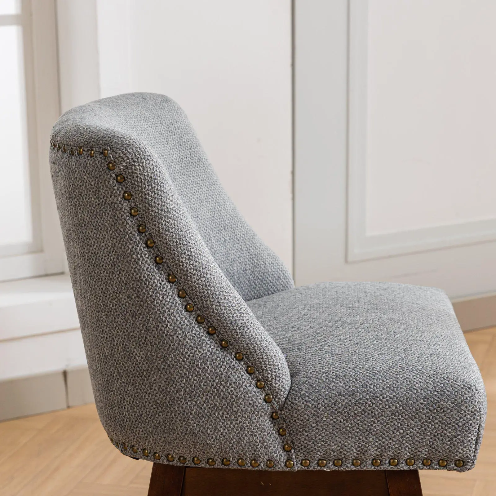 مقاعد للبار دوارة بارتفاع عداد، مجموعة مقاعد بار منجدة بارتفاع 26 بوصة ارتفاع المقعد مكونة من قطعتين، باللون الرمادي