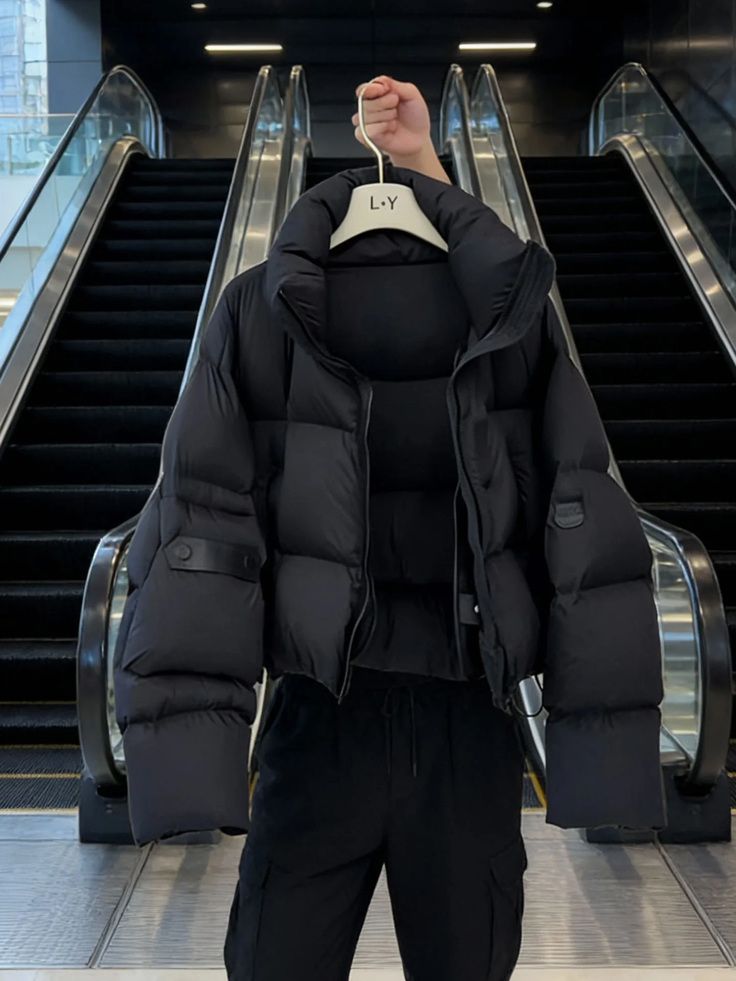 

Korean Sle ort Bla Women's down Jaet 2025 Winter Faionable Warm Thiened Polyester Fiber Zipper Closure Pure Color