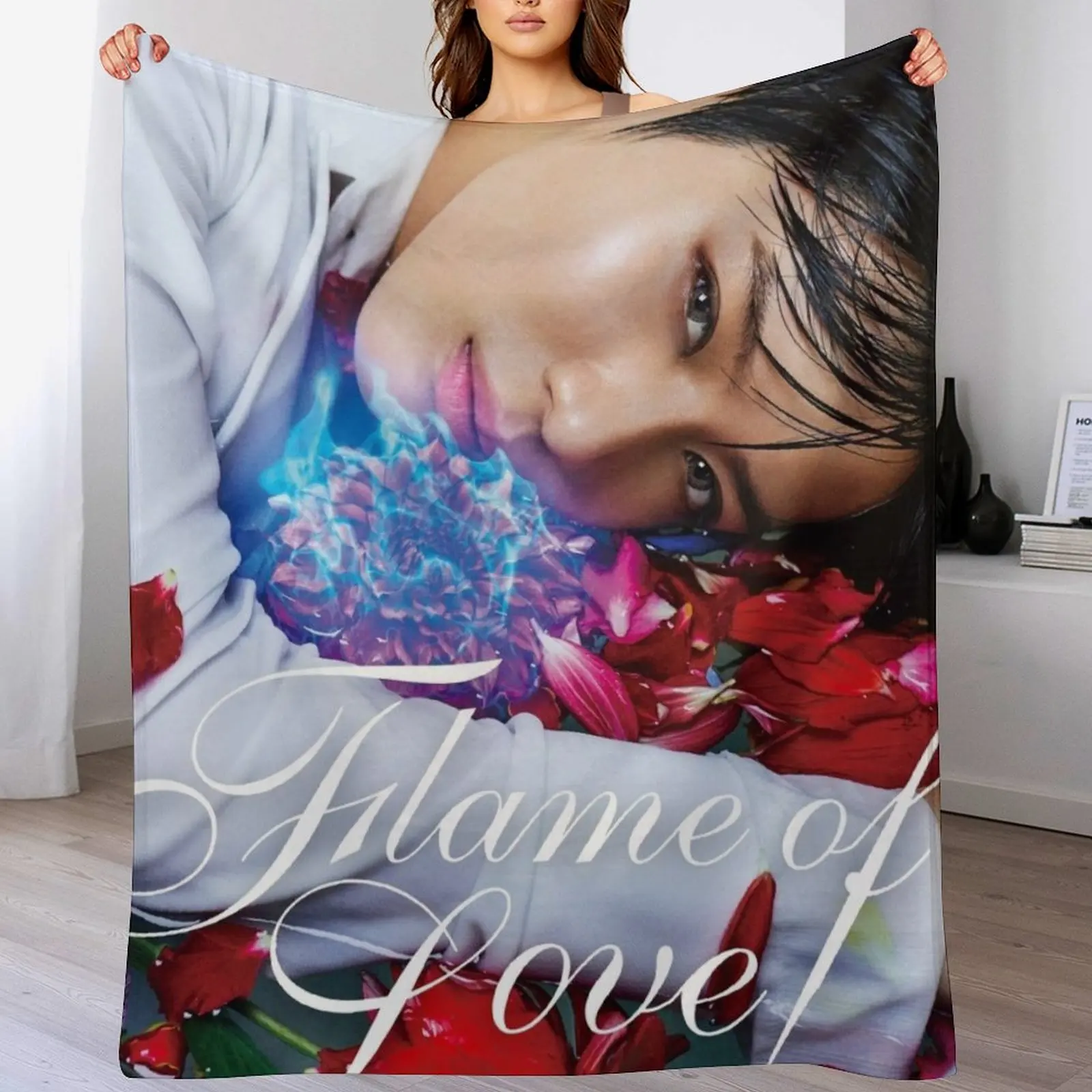 

SHINee TAEMIN FLAME OF LOVE Throw Blanket Large Giant Sofa Blankets