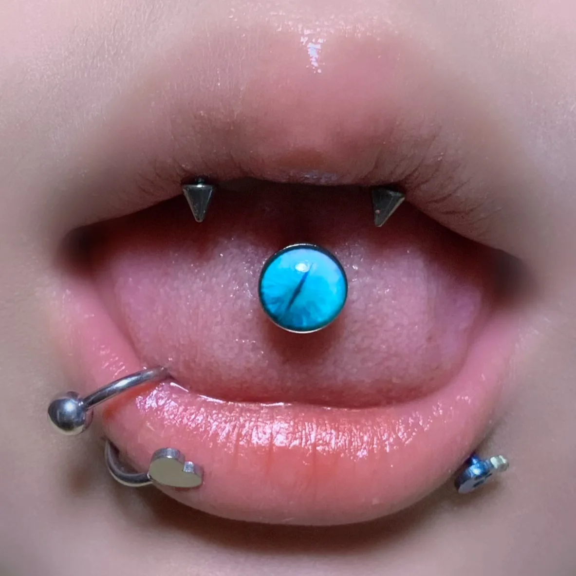 Flowering Smudges Magic Eyes Tongue Stud Helix Piercing Sweet Punk stainless steel Tongue Ring Puncture Jewelry for Women