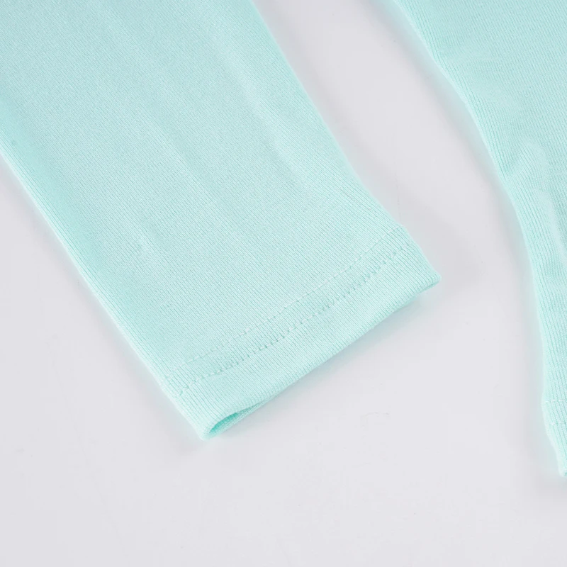 SUCHCUTE Damen Y2K Wickel-Oberteil mit V-Ausschnitt und langen Ärmeln, geraffter Brustbereich, vielseitig kombinierbar, schmal geschnitten, einfarbig, kurzes T-Shirt, Vintage-Streetwear, Basic-Oberteil. – Detail 9