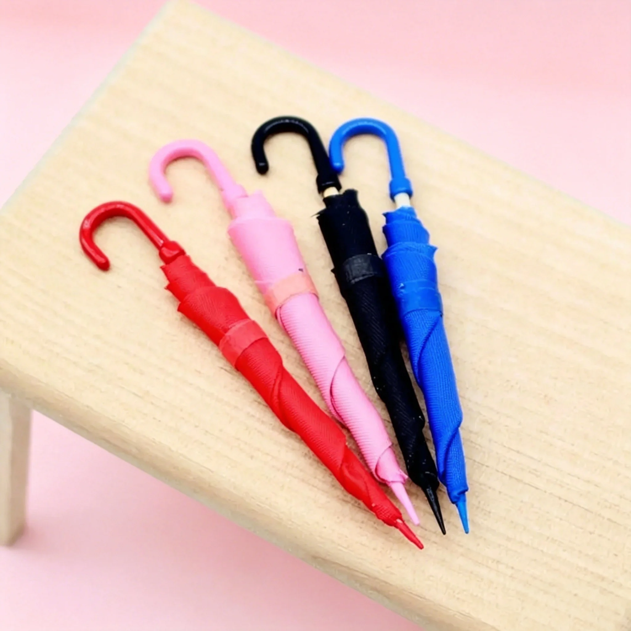 1/12 Scale Dollhouse Mini Non‑openable Umbrella Realistic Mini Prop for Diorama Scene Layout & Mini Photography Doll Accessories