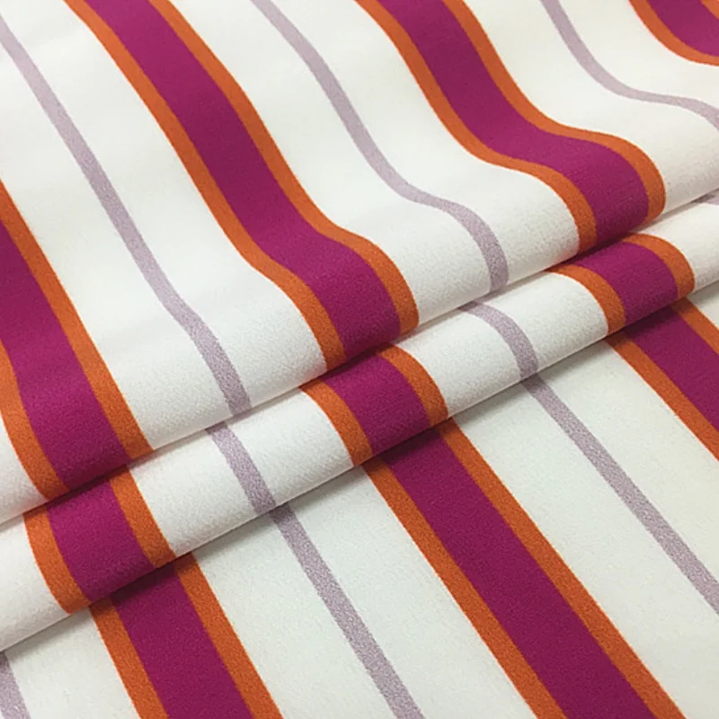 

1 метр, 100% шелк шелковицы, креп-шелковая ткань 16 мамме, белые, красные полоски, с принтом, 135 см, ширина 53 дюйма, по дворам, XL173