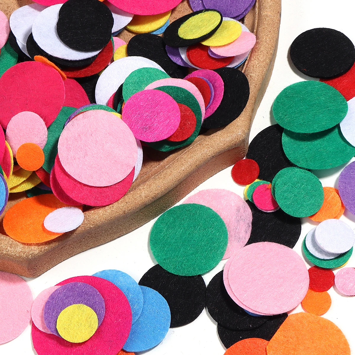 

100-300pcs Color Felt Fabric Patches 15-45mm Round Non-woven Dots Appliques for DIY Scrapbook Decoration Kids Handicrafts Supply