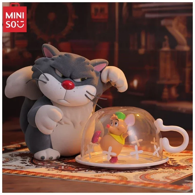 

MINISO Kawaii Disney Люцифер Кот гордый момент серия украшения для кукол мультфильм модель игрушки Статуэтка настольные украшения набор для гаража