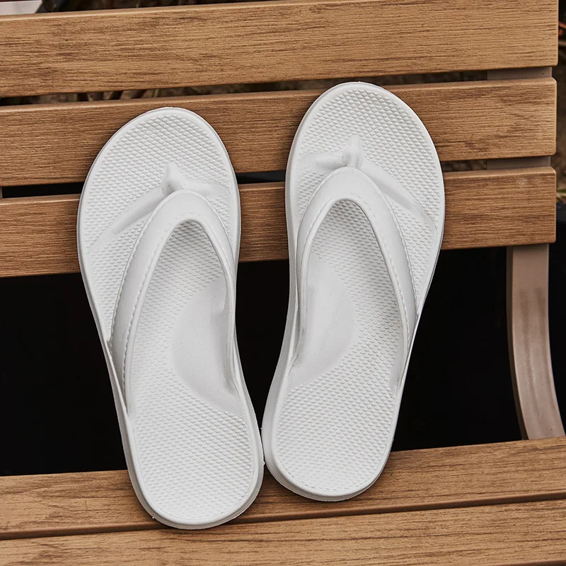 Women's Flip-Flops Breathable Anti-slip Soft Sole Lightweight Men Beach Comfort Meets Style for Summer Couple Slippers