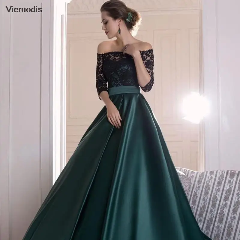 ชุดราตรี 2022 สีเขียว ทรงเอไลน์ คอเรือ เปิดไหล่ ผ้าซาติน ประดับลูกไม้ พร้อมเข็มขัด ชายกระโปรงยาวแบบคอร์ทเทรน สำหรับงานปาร์ตี้และงานพิธีการ สง่างาม