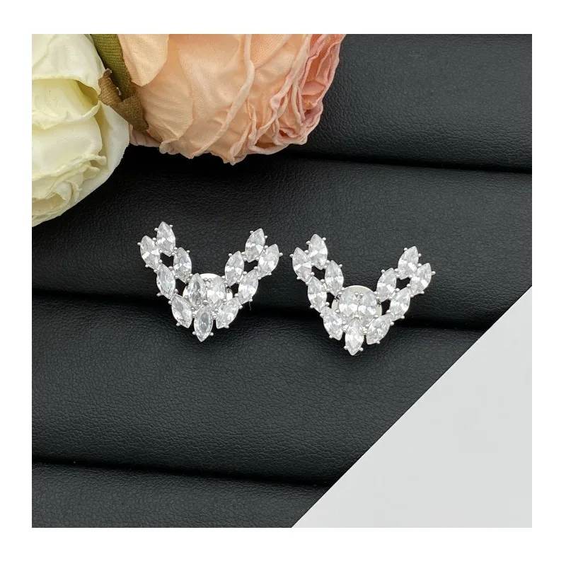 

Warren's Fashion Trend Diamond Stud Earrings, Earrings, Alphabet Seiko Light Luxury High-end Stud Earrings, Earrings, Women