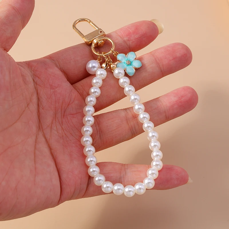 Fashion Flower Keychain Handmade Pearl Beads Bracelet Keyrings for Women Men Car Key Handbag Pendant Key Chains DIY Gifts