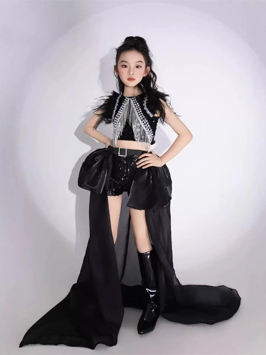 Black sequin runway show server player trendy server trailing PK competition server fast wind sports 8 cool and handsome 9 sets
