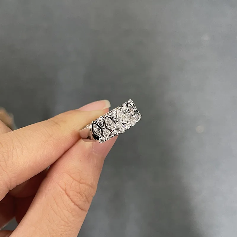 Hochwertiger Laborgezüchteter Diamant-Ehering aus Platin 950, 1,58 Karat, DEF VS-VVS, Rund- & Tropfenschliff, HPHT, Eleganter Damen-Verlobungsschmuck – Detail 7