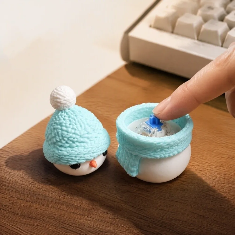 3D Printed Mini Clicker Ornament Lightweight Creative Snowman Button Cap Clicker Portable Relaxation Christmas Snowman Figurine