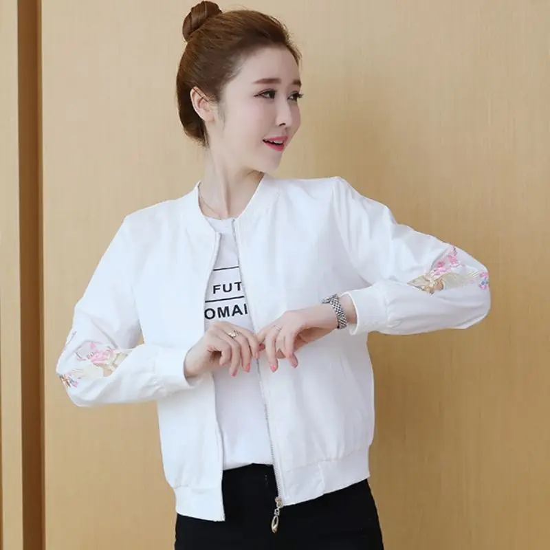 Breathable Lightweight Baseball Jacket for Women Loose Fit Slimming Embroidery Short Coat Spring Autumn 2025