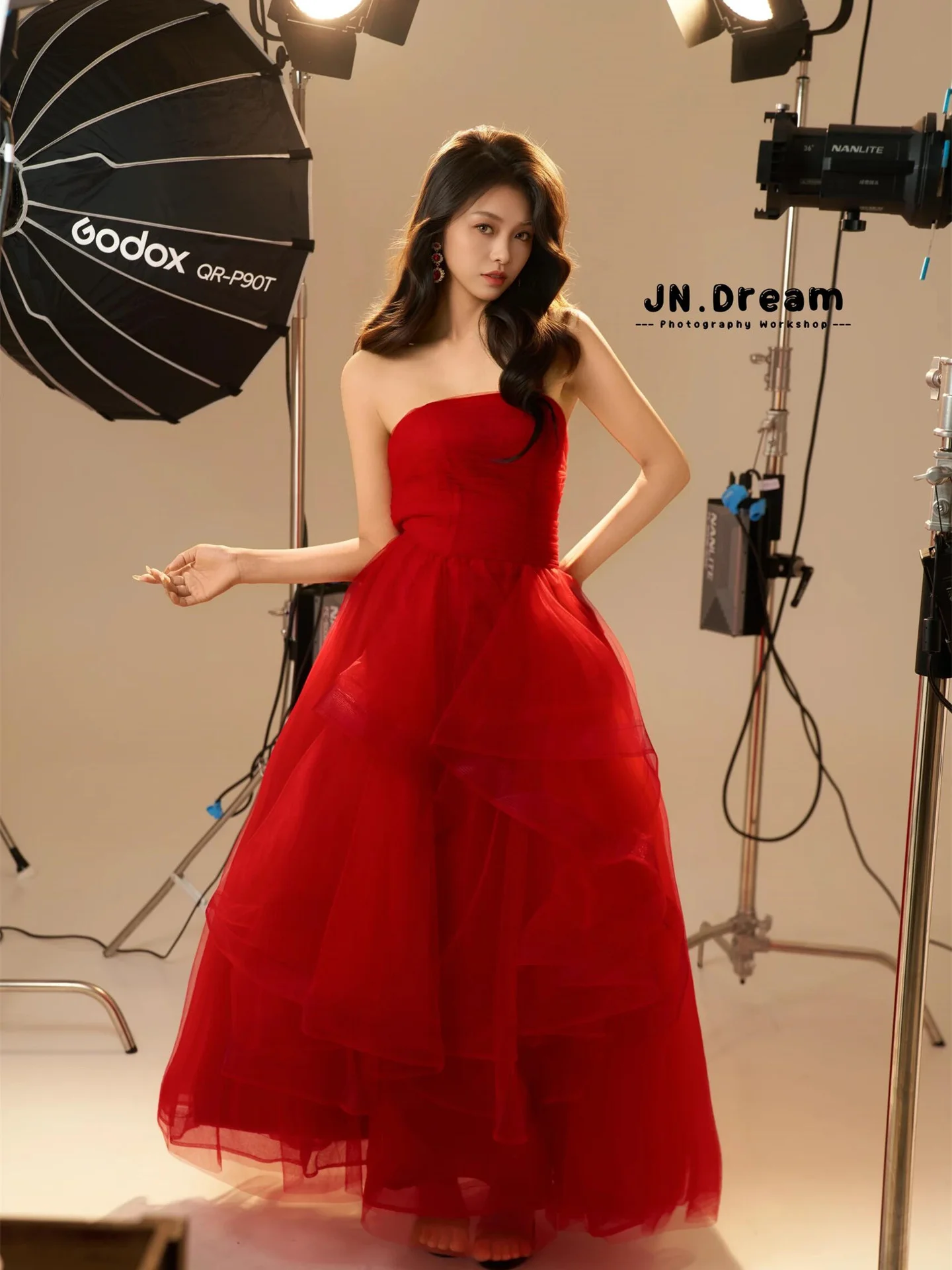 

Red Korean Faion Studio Photoaphy Studio Portrait Dr Women's Ethnic Stage Costume Polyester Fabric Spring 2026