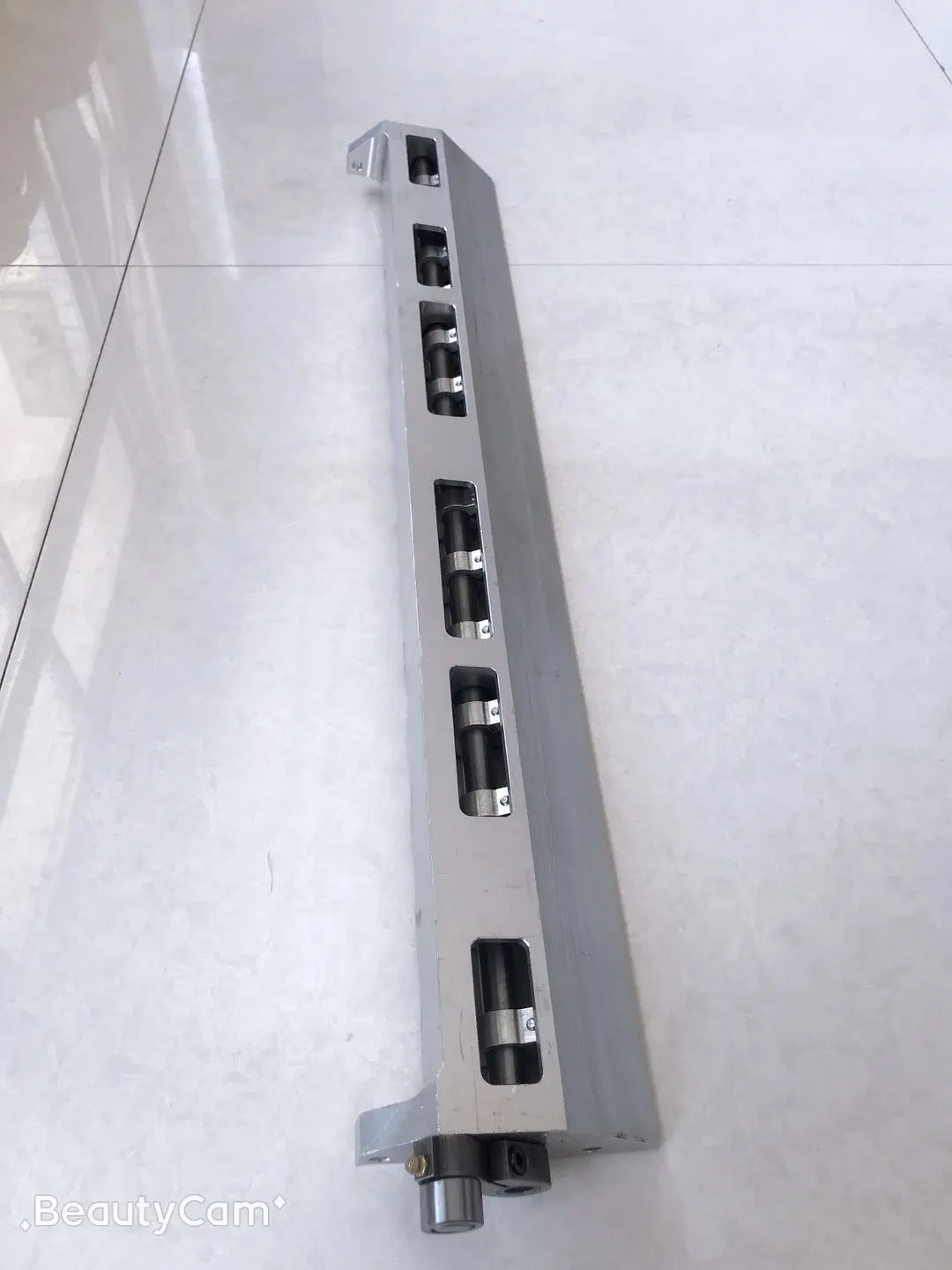 

Высокое качество MV.032.270 L4.014.001 Захват для печатной машины CD74 XL75 Длина 845 мм