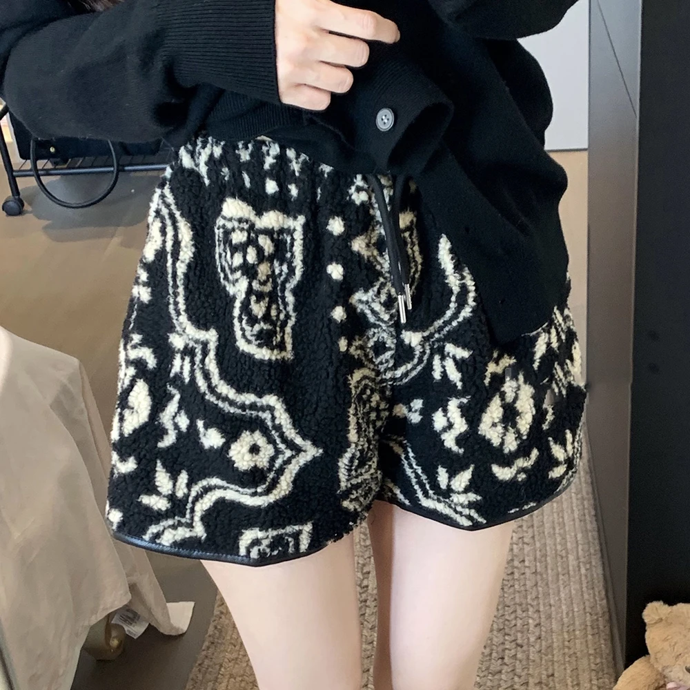Loose caramel lamb wool drawstring casual pants women's autumn and winter high-waisted thickened wide-leg pants shorts