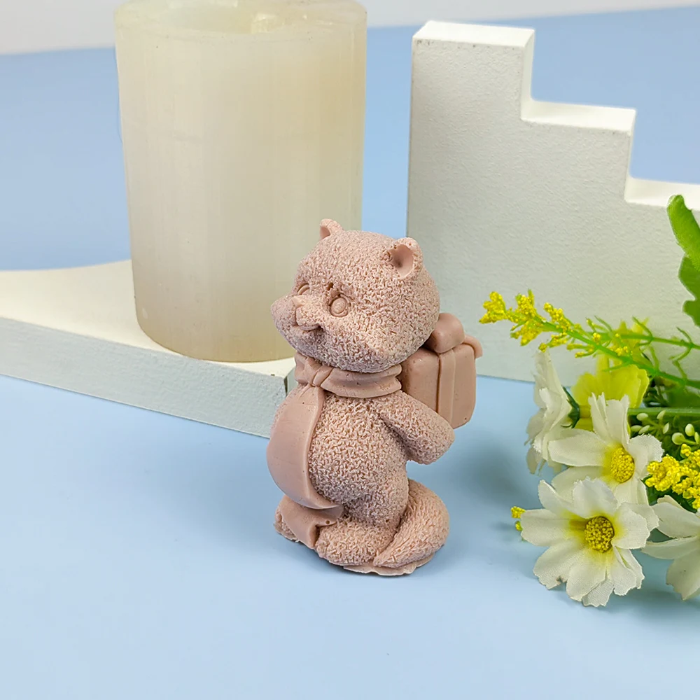 DW0455 3D A Scarf Kitten With a Gift Candle Mold Animals Moulds Silicone Christmas Wedding Birthday Valentine's Soap Molds PRZY