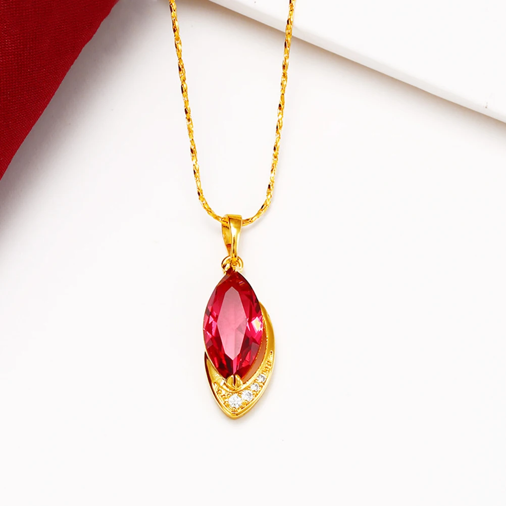 

Rhinestone Alloy Pendant Necklace Elegant Shining Decorative Confession Jewelry For Women Golden Valentine'S Day Gift