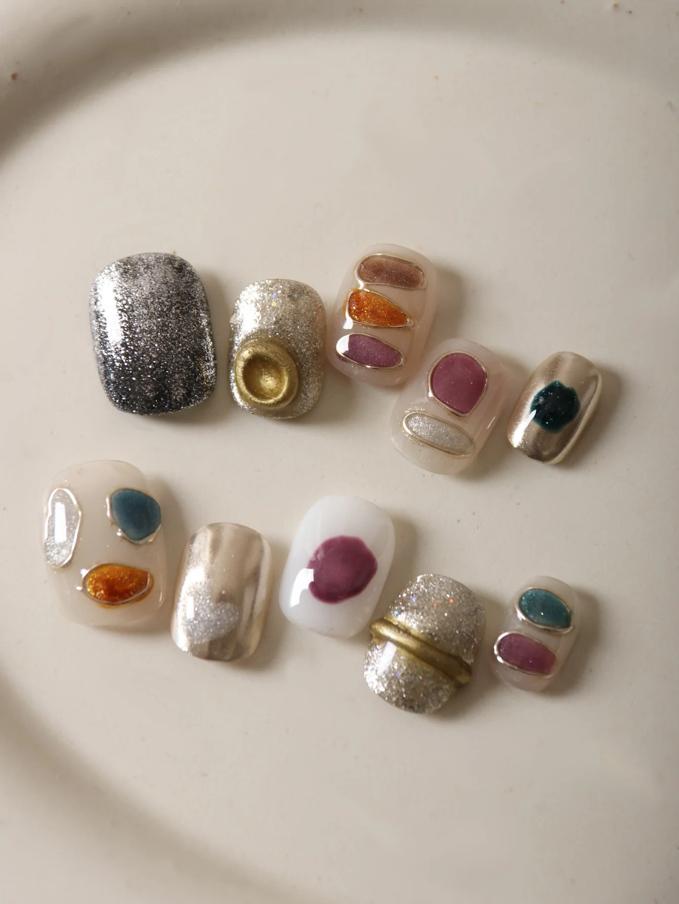 

10Pcs Acrylic Press-On Colorful Cat's Eye Ins White Silvery Fake Nails Includes 1 Sheet of Adhesive Tabs & 1 Pc Mini File