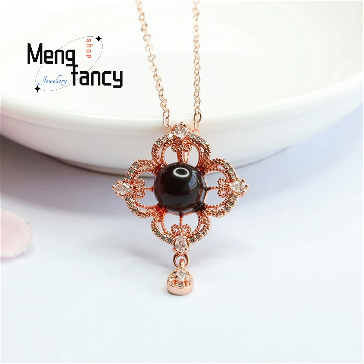 Natural Amber Water Purification Blood Pur Hollowed-out Flower Necklace Simple Generous Personalized Fashion Exquisit Women Gift