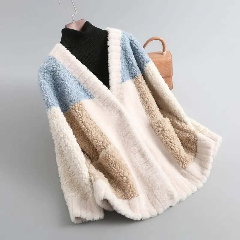 

V-neck Patchwork Fashion Lightweight Fur Sheep Fleece Coat Fur Integrated Wool Faux Fur Coat 2023 Autumn Winter Slim Casual Coat