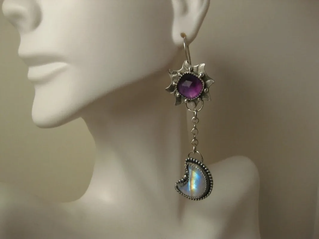 زوج من الأقراط الرجعية الأنيقة للسيدات وإكسسوارات هدايا العيد